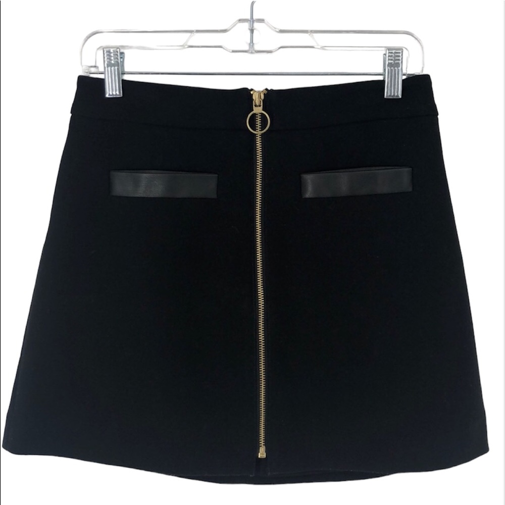 💖3/$15💖Express Black Gold Zipper Front A-Line Skirt